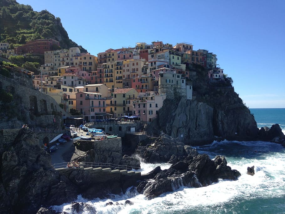 how to get to cinque terre?